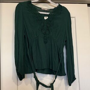 Elegant Green Lace Detail Women's Top